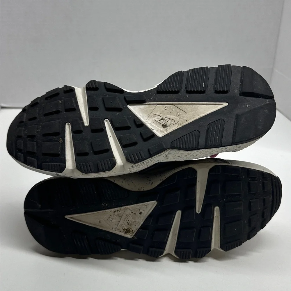 Nike Air Huarache Sneakers Lace Up Athletic Shoes Light Bone Lethal Pink 6.5